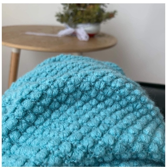 Light Sky Blue Textured Minimal Cozy Knit Pattern Fringe Tassel Couch Blanket - Picture 4 of 16
